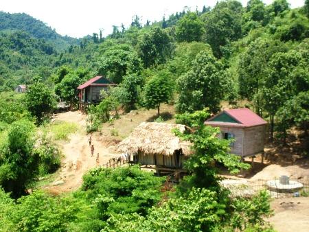 Khẩn trương triển khai Dự án cung cấp điện năng lượng mặt trời