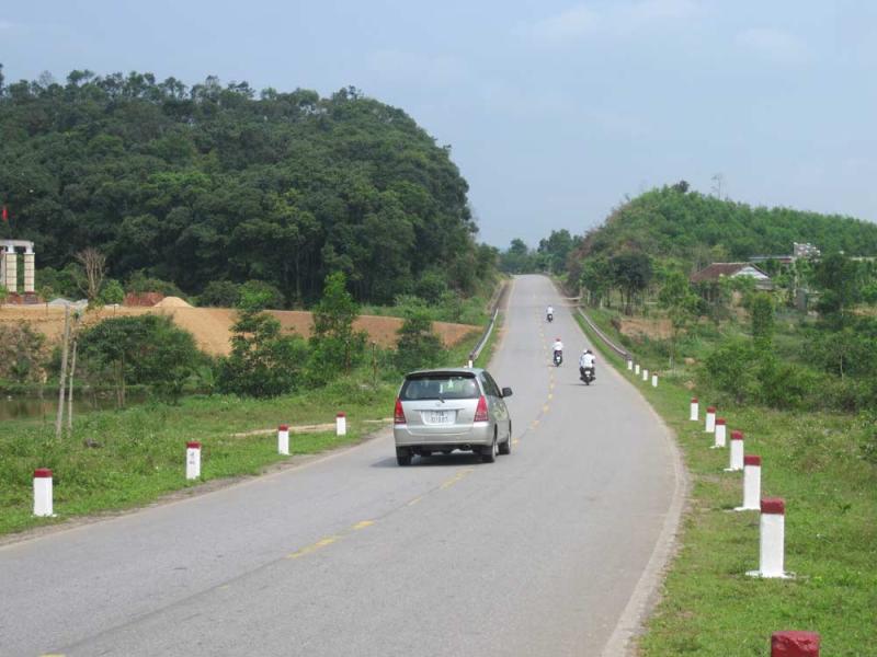 Đường Trường Sơn hôm nay qua Cử Nẫm. 