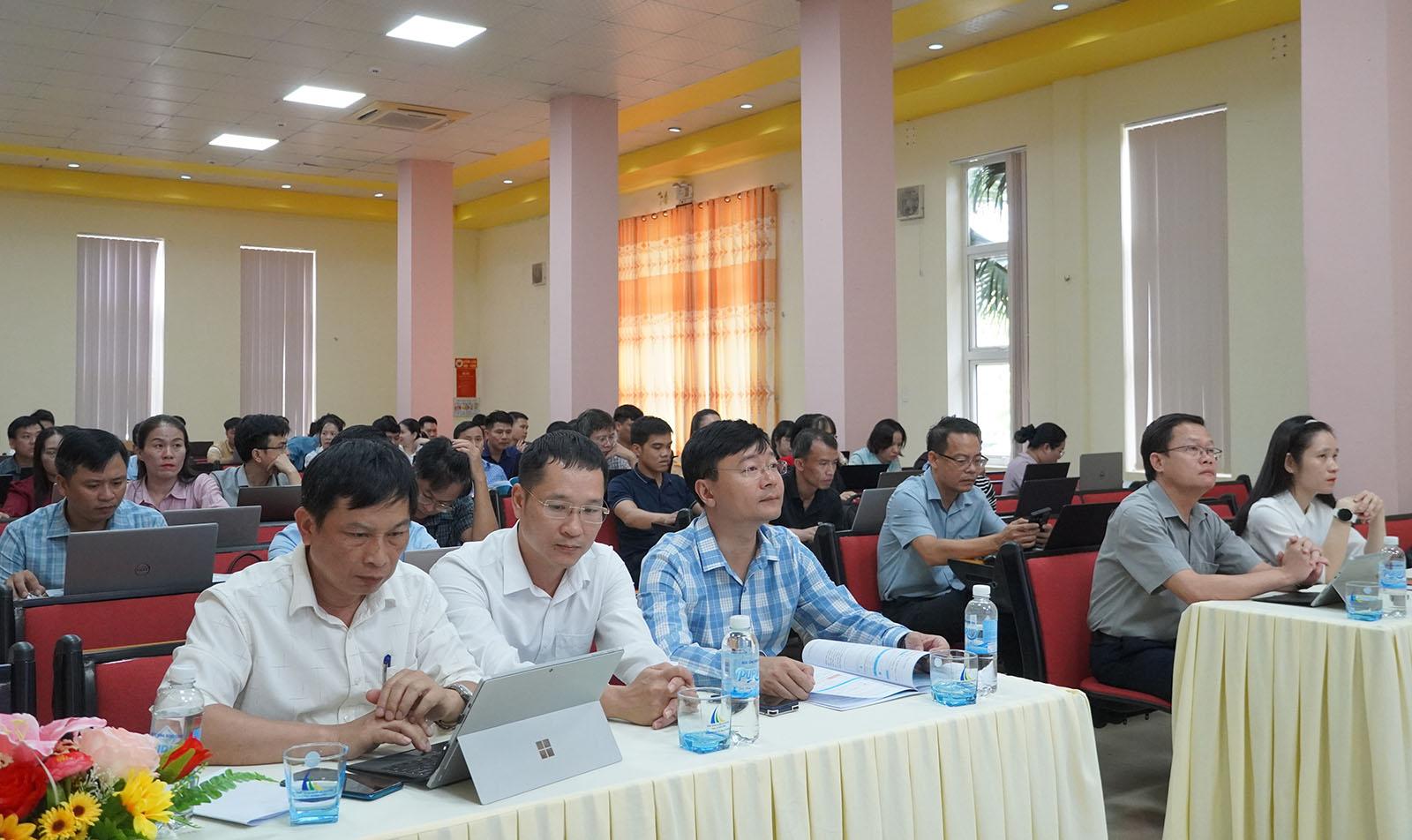 Trung tâm Điều hành thông tin tỉnh: Tập huấn hướng dẫn sử dụng Phân hệ Theo dõi nhiệm vụ của UBND tỉnh, Chủ tịch UBND tỉnh giao